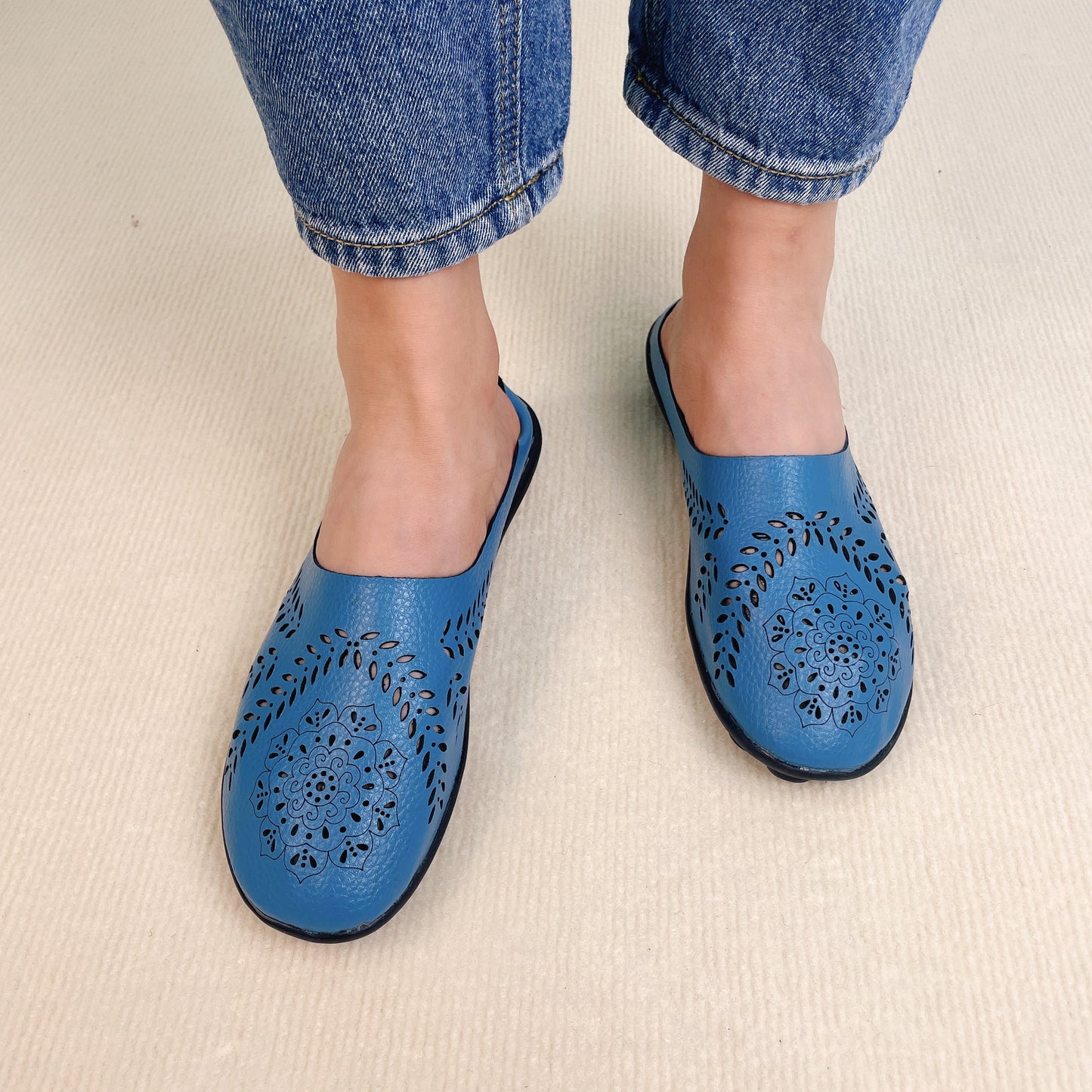 Xshoeey Casual All-match Hollow Slippers