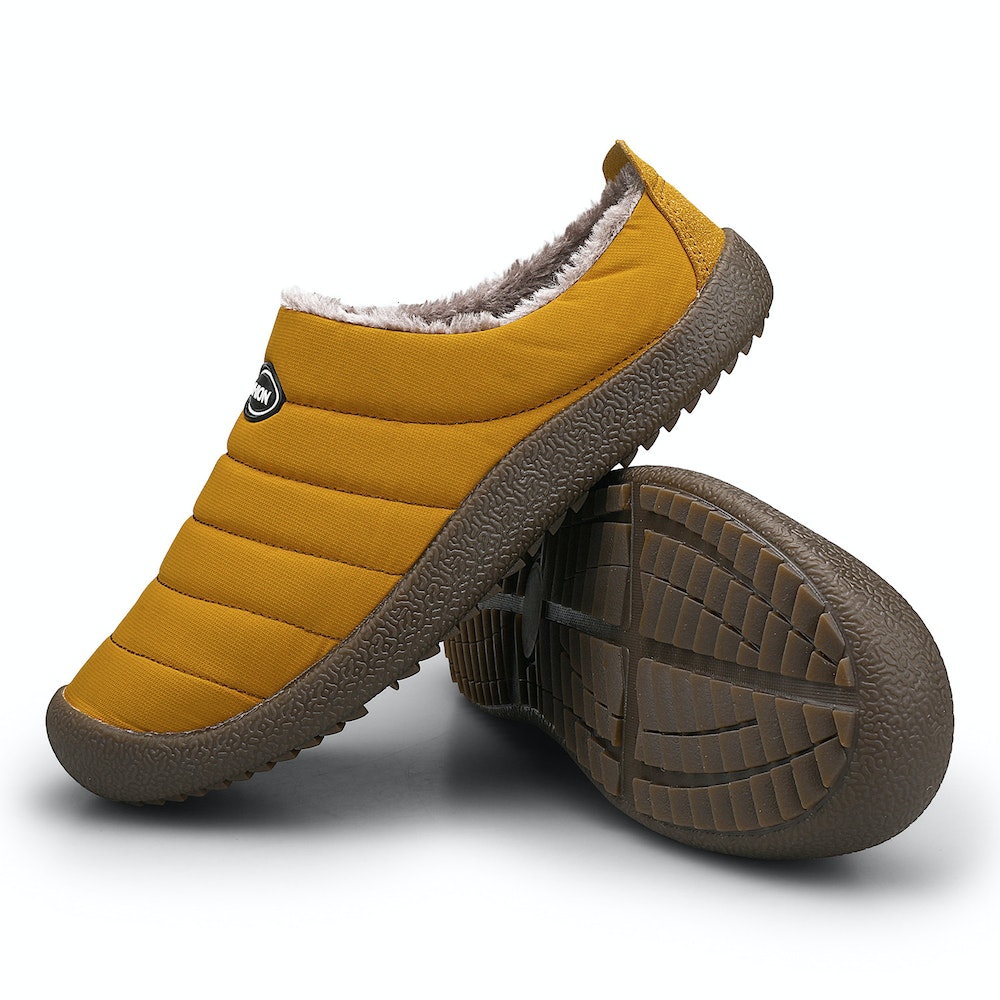 2022 Waterproof built-in plush cotton shoes