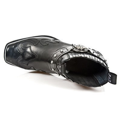 New Men's Ankle Boots With Embroidered Chunky Heel