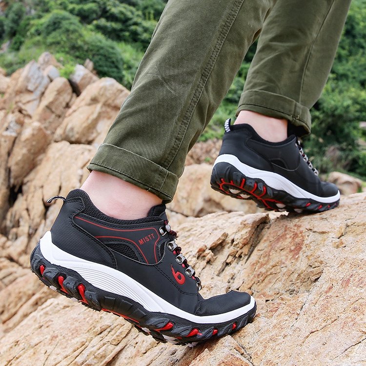Men's outdoor breathable and comfortable sneakers