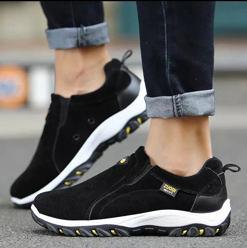 Men's Good arch support Outdoor Breathable Lightweight Walking Slip On Sneakers