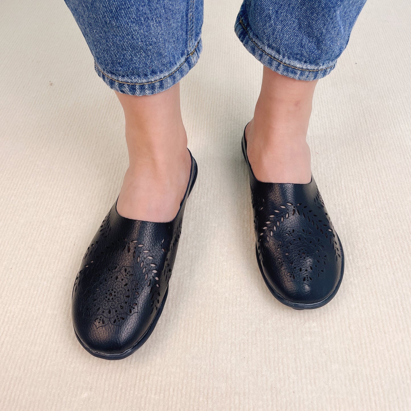 Xshoeey Casual All-match Hollow Slippers
